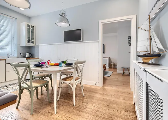 Nautica - Acco Rent * Sopot